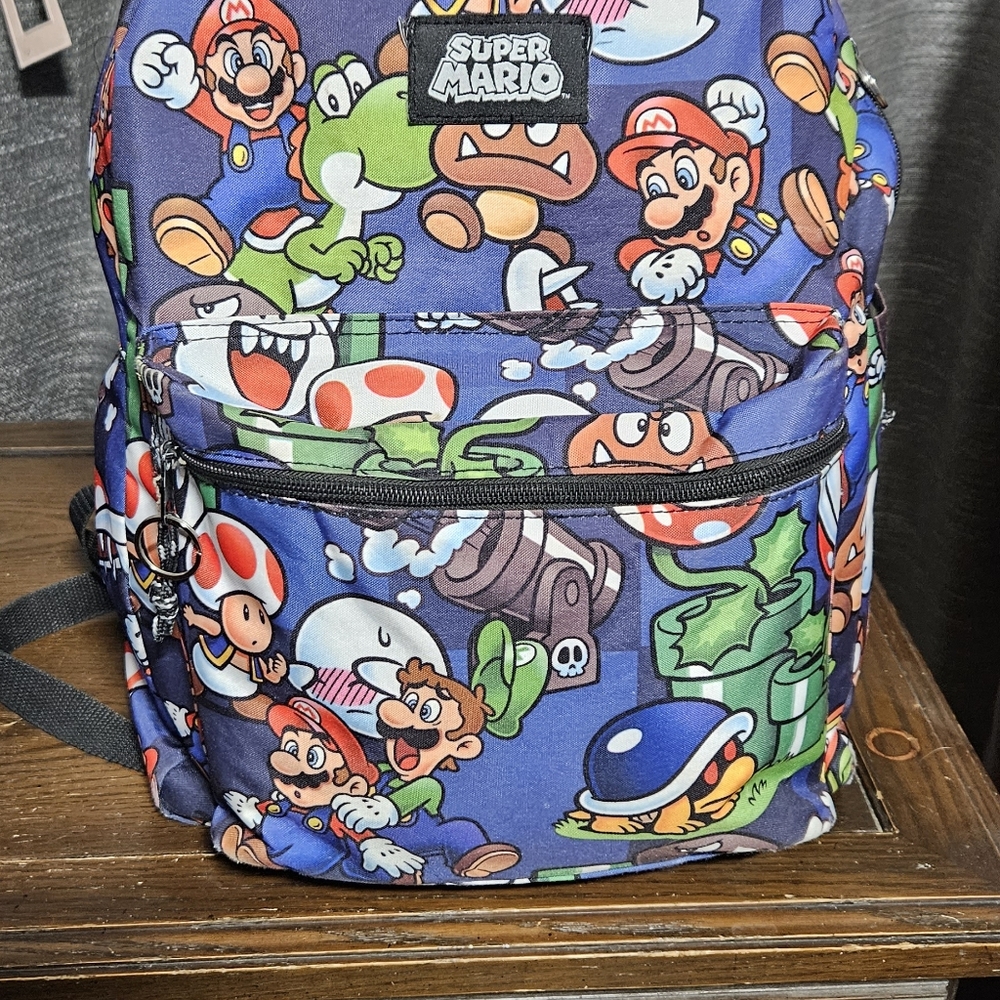 Super Mario backpack - Picture 6 of 7
